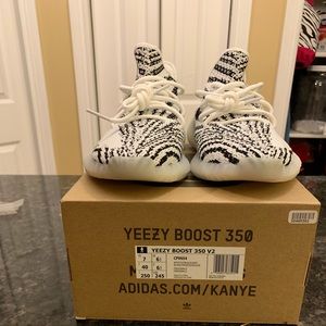 Adidas Yeezy Boost 350 Zebra men size 7 women’s 9